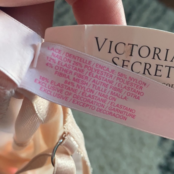 Brand New With Tags Lingerie from Victorias Secret - Picture 13 of 13